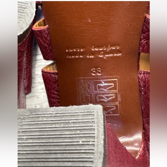 Chie Mihara Platform Sandals Heels Strappy Buckle Sz 8 EU 38 Red Leather Spain - Picture 8 of 10